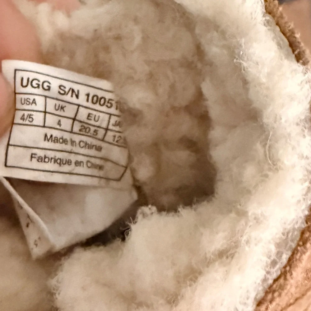 UGG Mini Bailey Boots in Chestnut Suede - Picture 7 of 7